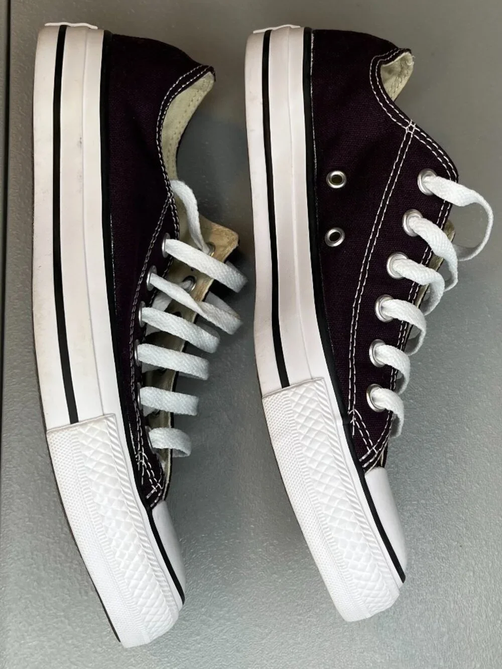 Converse Chuck Taylor All Star Burgundy Purple Low Top Sneakers Women’s 8 EUC - Picture 4 of 9